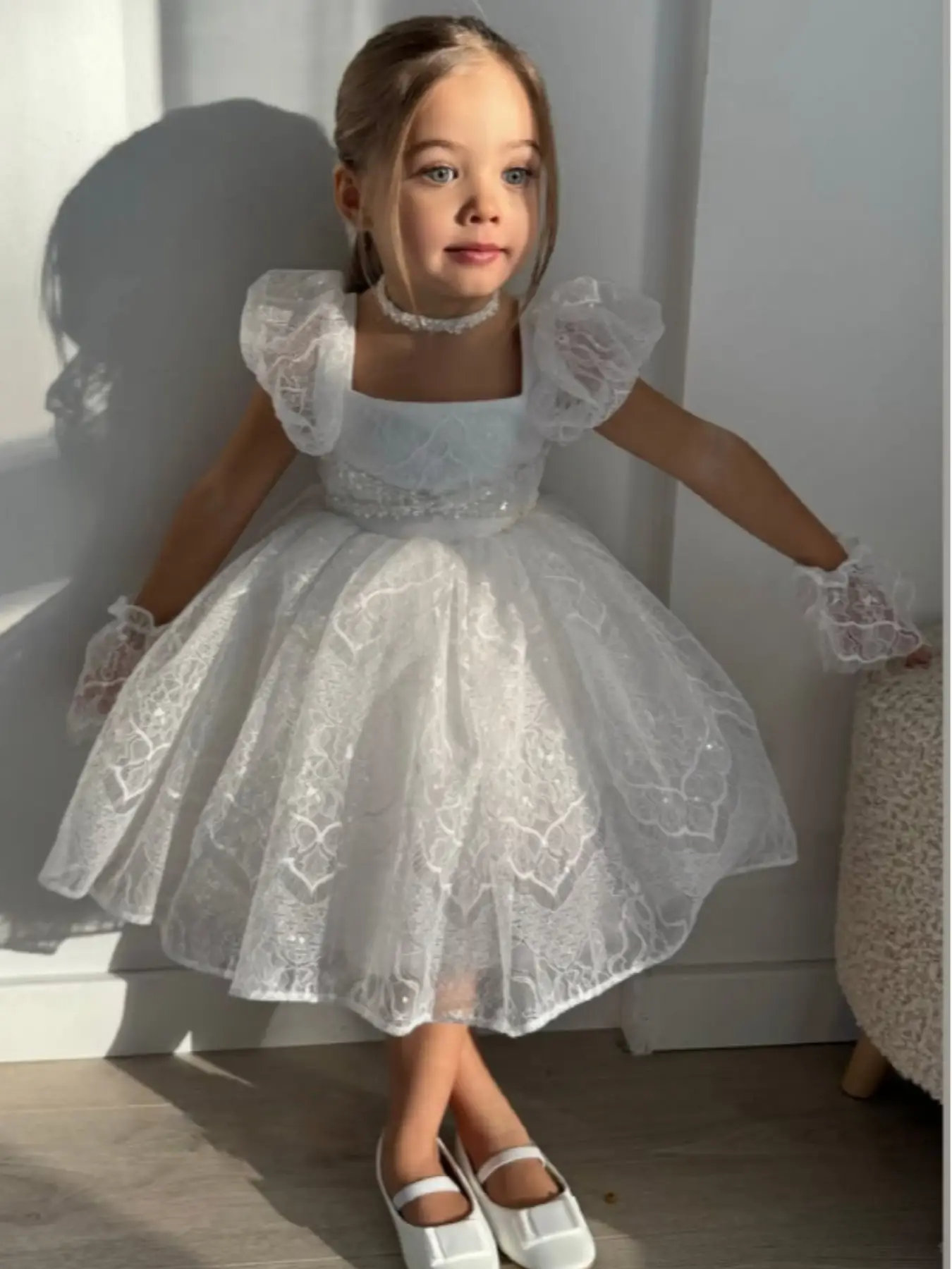 Lace flower embroidery white dress for girls' wedding dress suitable for flower girls' birthday gifts birthday parties