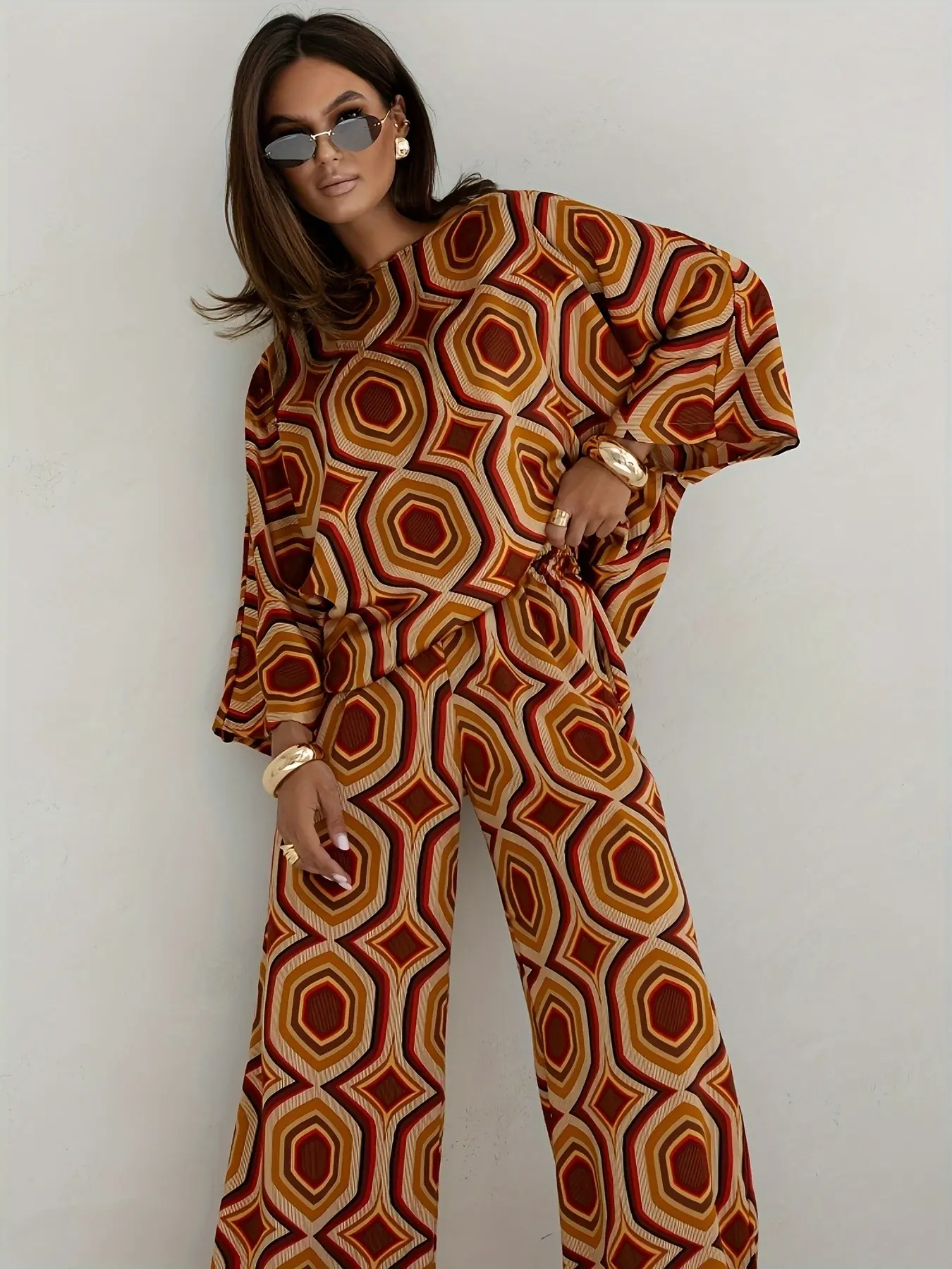 Autumn Warm Tone Unique Pattern Set, Long Sleeve Outfit, Fashionable Autumn, Stand Out in Style, Elegant Fall Look, Perfect for Seasonal Wear, Cozy Lounge Set