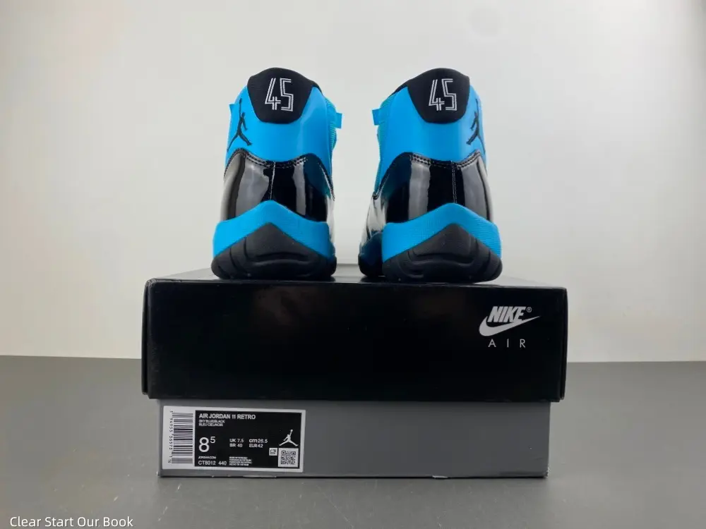 Unisex Black Blue Contrast Fashion Casual Sneakers Stain-resistant Glossy Leather Material Shock-absorbing Midsole Vibrant Purple Bottom Details Brand New Sealed Complete with Original Shoe Box For Outdoor Trips & Daily Shopping