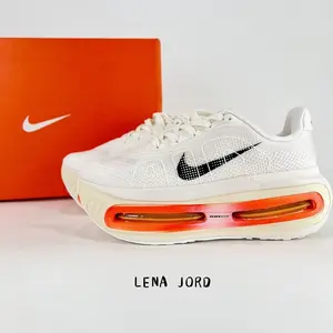 Men’s Cream Semi-Sheer Fly Knit Daily Walking Trainers, Matte Black Dot Side Graphic, Dual Clear Slot Orange Red Gradient Air Cushion Oversized Cream Cushion Sole, Soft Collar All Day Urban Commute Casual Footwear