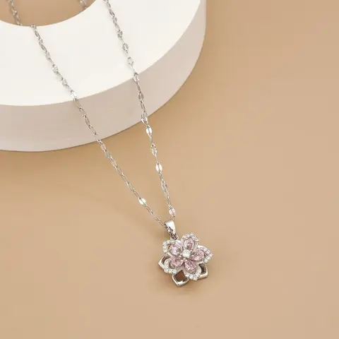 Mother's Day Gift Women's Stainless Steel Charm Necklace with Rotating Five-Petal Flower Design, Elegant Jewelry Accessory for Women Daily Wear, Stainless Steel Necklaces, Fashion Necklace, Trendy Charms Necklace, Durable Fashion Accessory