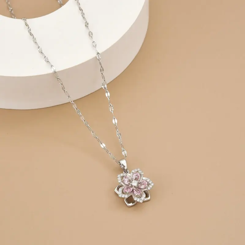 Mother's Day Gift Women's Stainless Steel Charm Necklace with Rotating Five-Petal Flower Design, Elegant Jewelry Accessory for Women Daily Wear, Stainless Steel Necklaces, Fashion Necklace, Trendy Charms Necklace, Durable Fashion Accessory