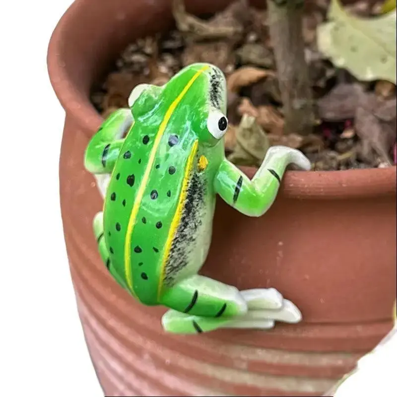 3 Climbing Frog Garden Statue for Planter, Hand-Painted Resin Yard Decor, Fun Amphibian Ornament for Porch or Patio, Green Frog Planter Decor Climbing