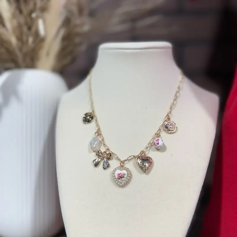 Charm me necklace