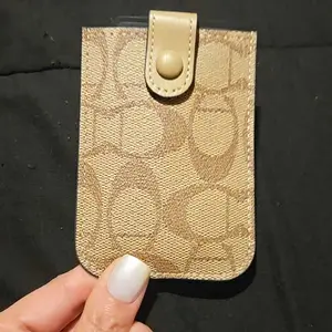 Elegant Women's Slim Card Holder, Compact High-End Design, Anti-Magnetic Card Case, New Fashionable Business Accessory, Secure Card Storage