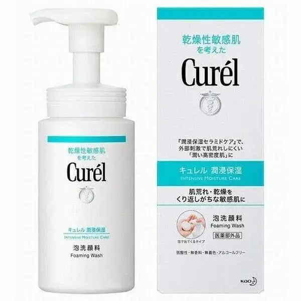 Gentle Foam Cleanser for Sensitive Skin, Hydrating Facial Wash with a Hydration Boost, Daily Face Care Products for Adults, 150 ml, Moisture