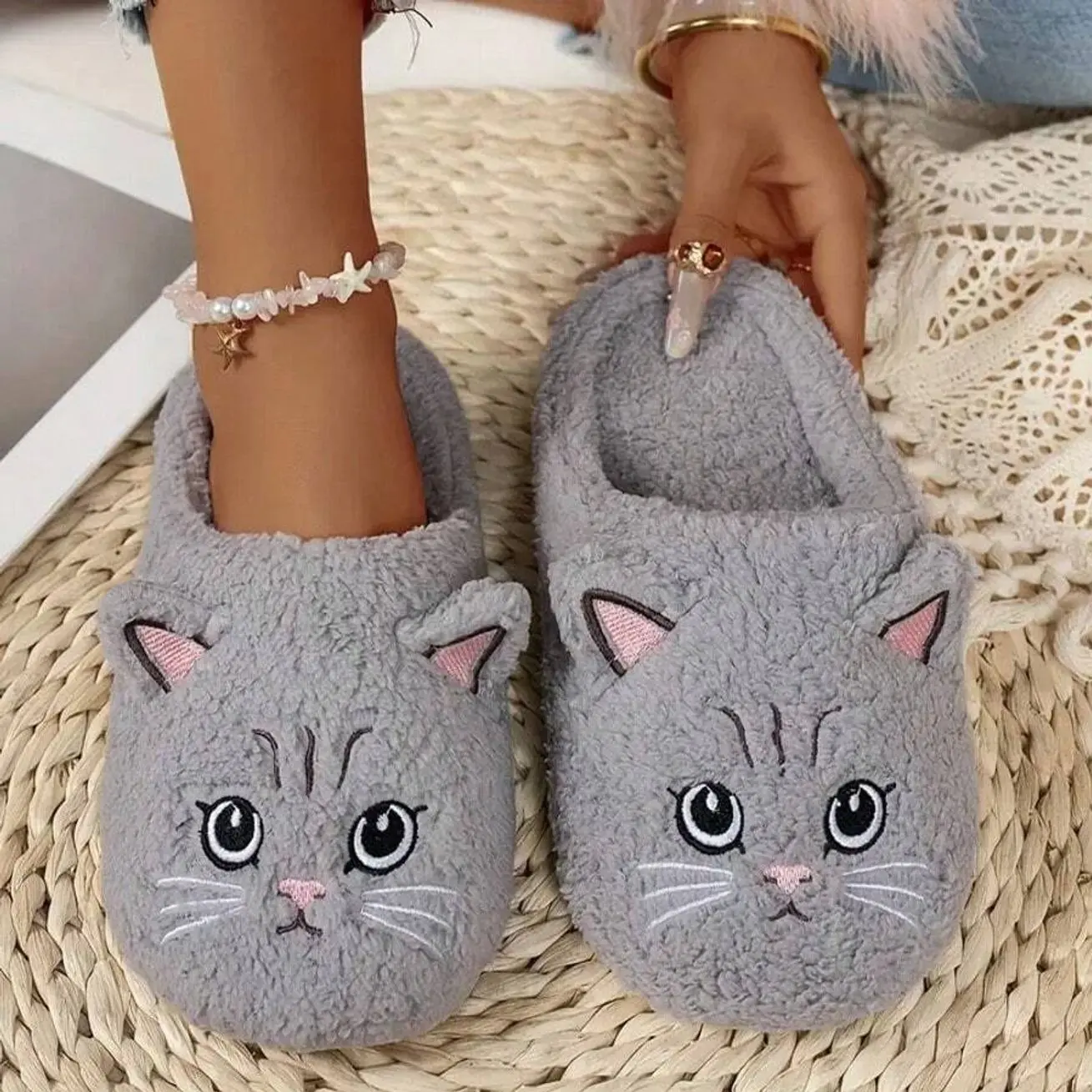 Women's Cat Home Slippers | Cute Cartoon Fuzzy House Shoes | Cozy Spring Autumn Winter Indoor Footwear | Casual Office Couple Slippers