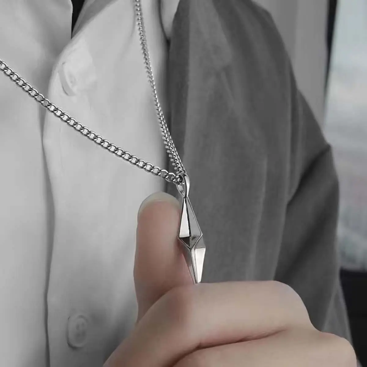 Angular Geometric Pendant Chain Necklace for Men, Minimalist Silver-Tone Finish, Niche Korean Style Statement Jewelry, Modern Necklace Gift for Daily Wear