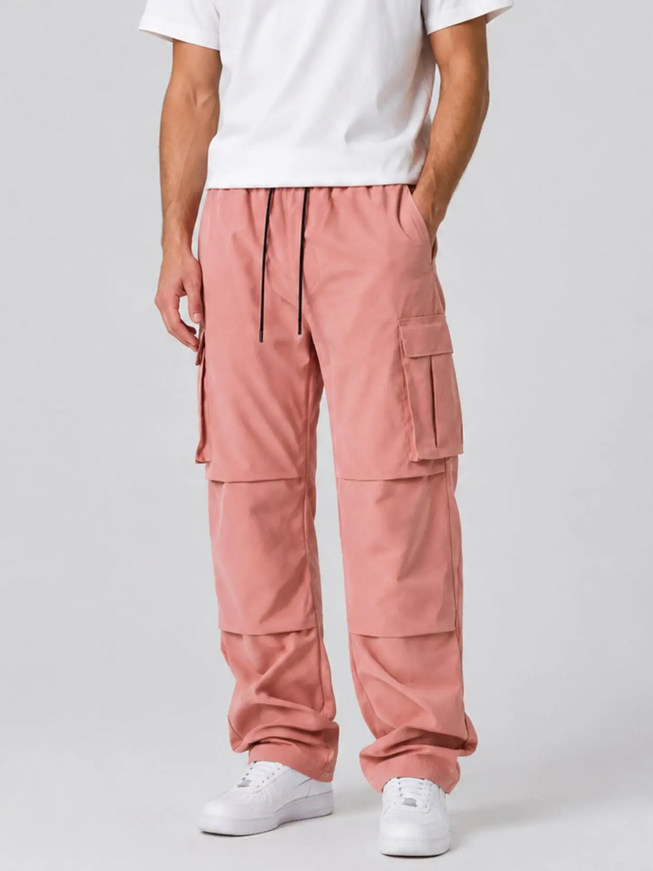 Men’s pink cargo pants, casual wide-leg straight-cut long trousers with an elastic drawstring waist, gathered/pleated hem design, multi-pocket street-style long pants