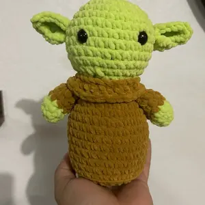 Crochet Green Alien - MEDIUM