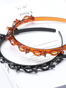 A novel multifunctional adjustable headband, fashionable headwear, and hair accessories that look elegant and minimalist for daily wear, making it a surprising and exquisite small gift