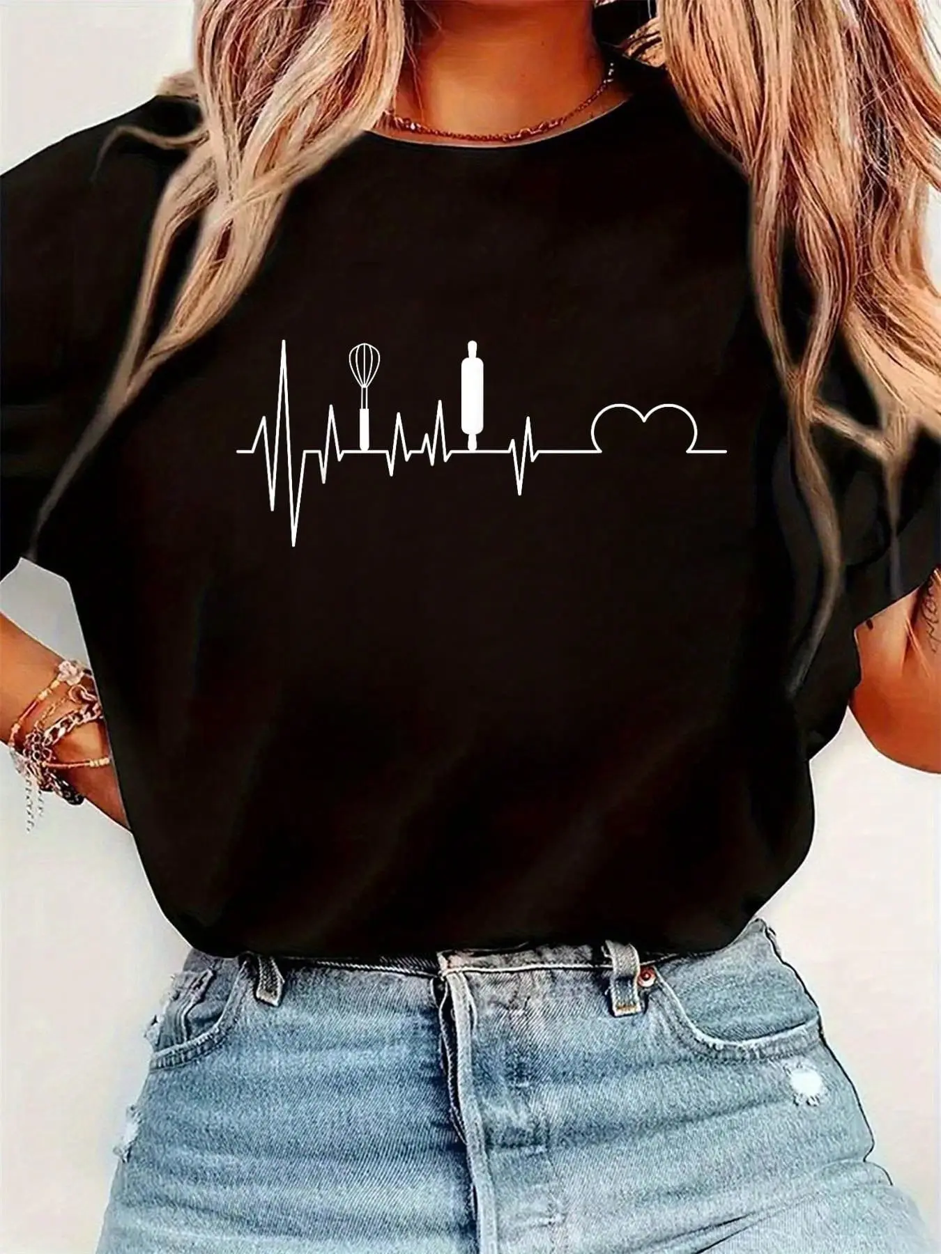 Baker Heartbeat Baking Baker Cake Cupcake T-Shirt Womens Round Neck Short Sleeve T-Shirt Fashion Graphic Tees Women Top