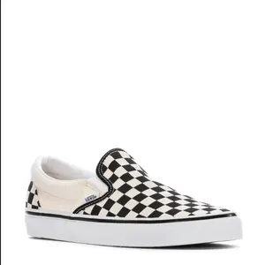 Vans Classic Slip-On Black/White – Trendy, Durable & Versatile Shoes