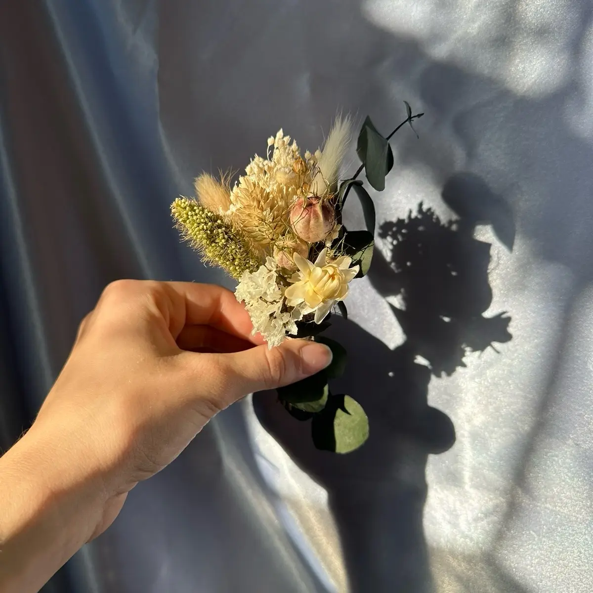 Neutral Dried Flower Boutonnière