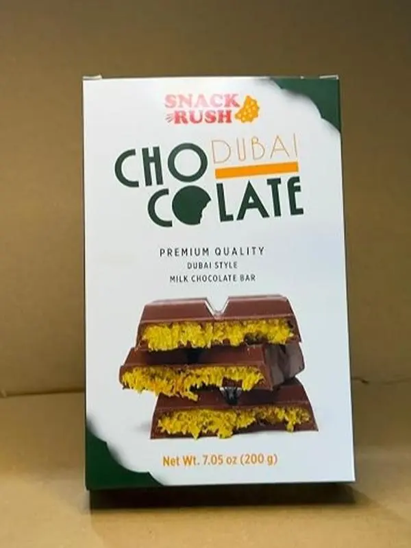 SnackRush Dubai Pistachio Chocolate Bar 7.05oz (200g) - Milk Chocolate with Pistachio Cream & Crispy Kataifi, Middle Eastern Dessert Gift
