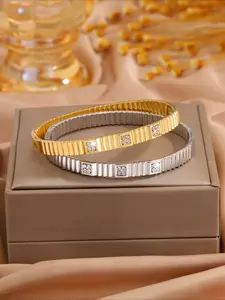 2pcs exquisite and elegant stainless steel fashionable stackable bracelets, perfect for daily commuting, dating, and party gatherings, are the ideal gift to showcase your charm