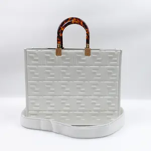 Pre-owned FENDI Calfskin Shoulder Bags Sunshine Medium White Tote Bag T10410445