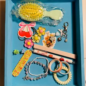 Large scoop order! Comes with about 10-18 items!!!