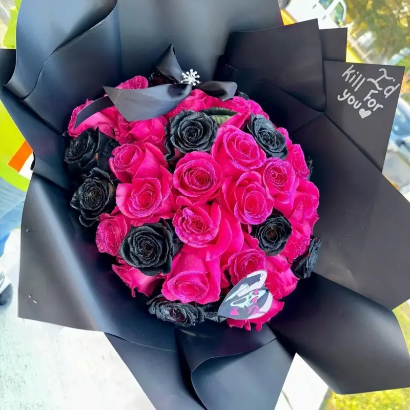 Glitter Scream Rose Bouquet - Pink and Black Roses with Unique "Kill'd You" Message Card Design