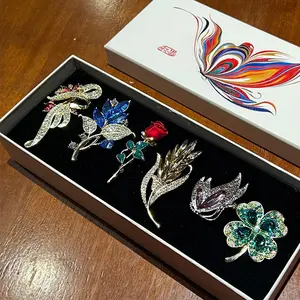 Butterfly & Flower Design Brooch, 1 Set Rhinestone Decorated Brooch Pin, Fashion Accessories for Women & Girls, Trendy All-match & Exquisite Brooch Jewelry for Birthday Gift