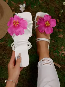 Summer Square Toe Flat Sandals, Summer Style Sandals, Soft Sole Flower Decor, Soft Bottom Sandals, Casual Beach Shoes, Comfortable Fashion, Perfect for Dresses and Beachwear, Elegant Classy Sandals