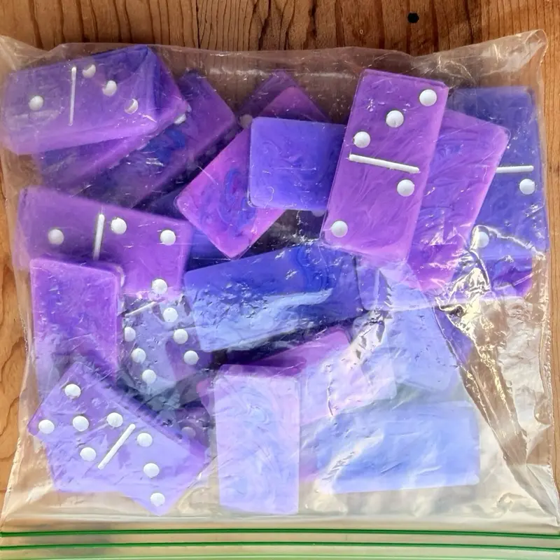 Purple Epoxy Dominos - Set of 10, Durable and Durable, Ideal for Games and Fun