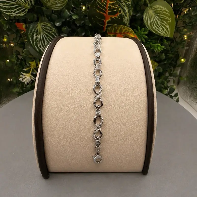 Pulsera size 7 de plata 925 con diamantes naturales pequeños.