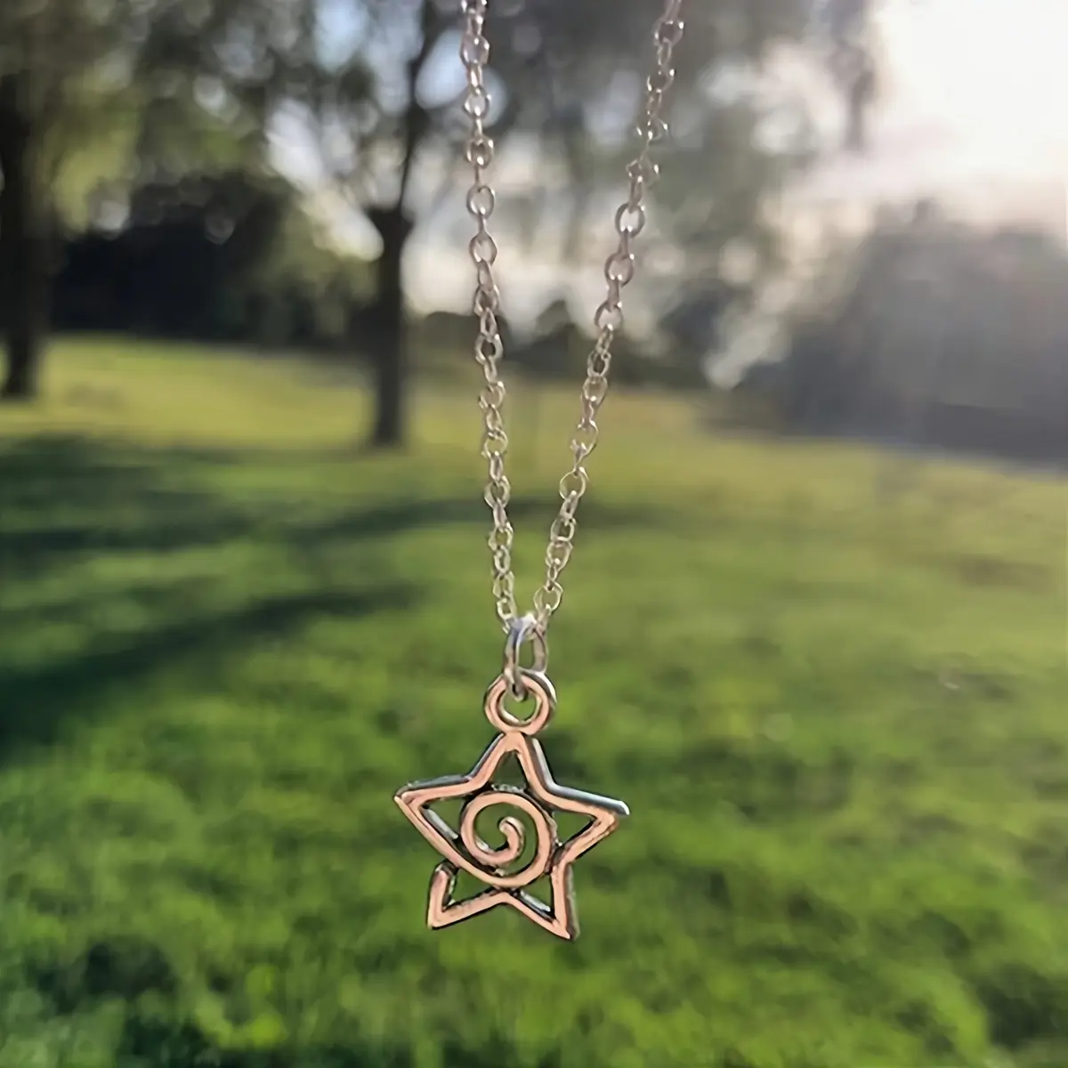 Women's 1pc Curly Silver Cosmic Star Pendant Necklace - Charm Jewelry, Decorative Charm, Fancy Necklaces for Daily Wear (Sports & Outdoor Accessory), Charm Jewelry Necklaces