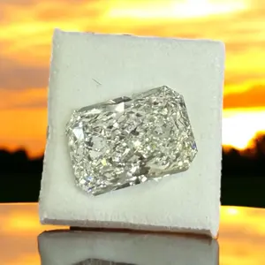3.09 Carat Radiant Cut, VS1 Clarity, Color  E CVD Lab Diamond - Women's Fashion...