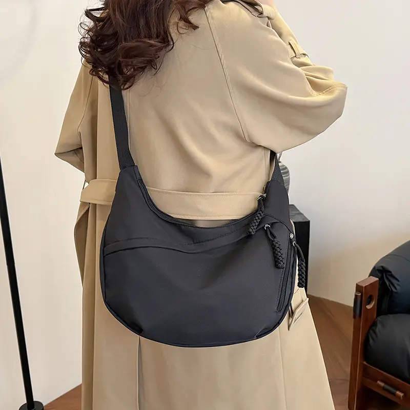 Lightweight Large‑Capacity Dumpling Bag, Simple Versatile Crossbody Shoulder Fitness Student Daily Handbag for Women