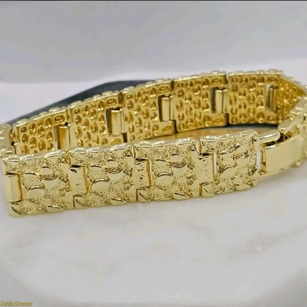 Gold-Plated Stainless Steel Gold Nugget Bracelet - 15mm Wide, 7in/8in Lengths, Durable Non-Tarnish Fashion Accessory, Quality Guaranteed (Note: Avoid Extended Shower Wear)