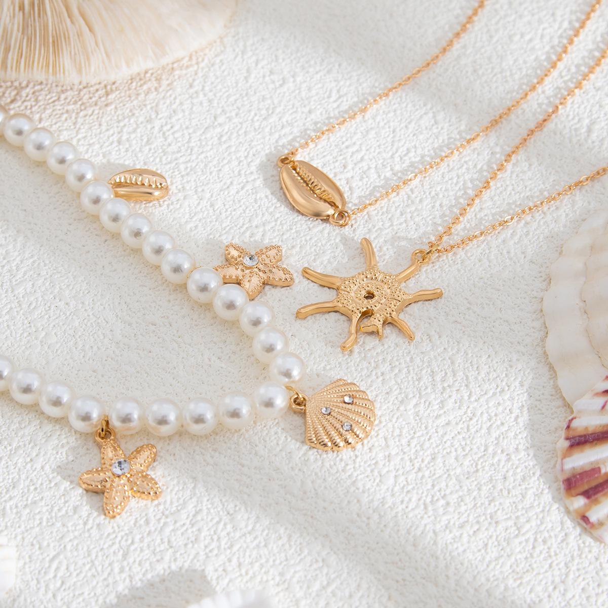Bohemian Pearl Shell Starfish Layered Necklace for Women, Ocean Beach Vacation Pendant Choker, Summer Fashion Statement Jewelry Gift Adjustable Sparkling