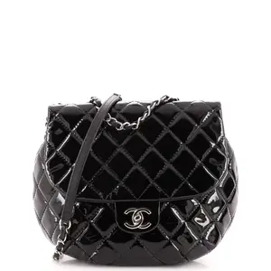Pre-owned CHANEL Leather Shoulder Bags Black Quilted Patent Chain Crossbody Bag Z 847