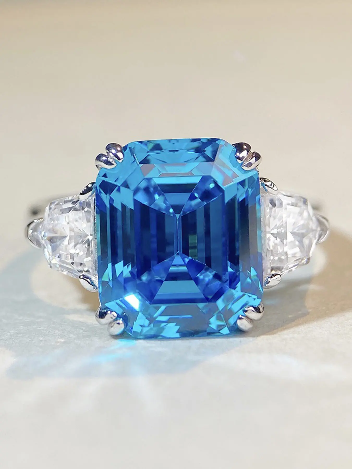 Pure Silver Ring Diamond Ring Aquamarine Luxury Fashion Everyday Ring Color Gemstone Ring Large Carat Ice Sugar Pure Silver Ring