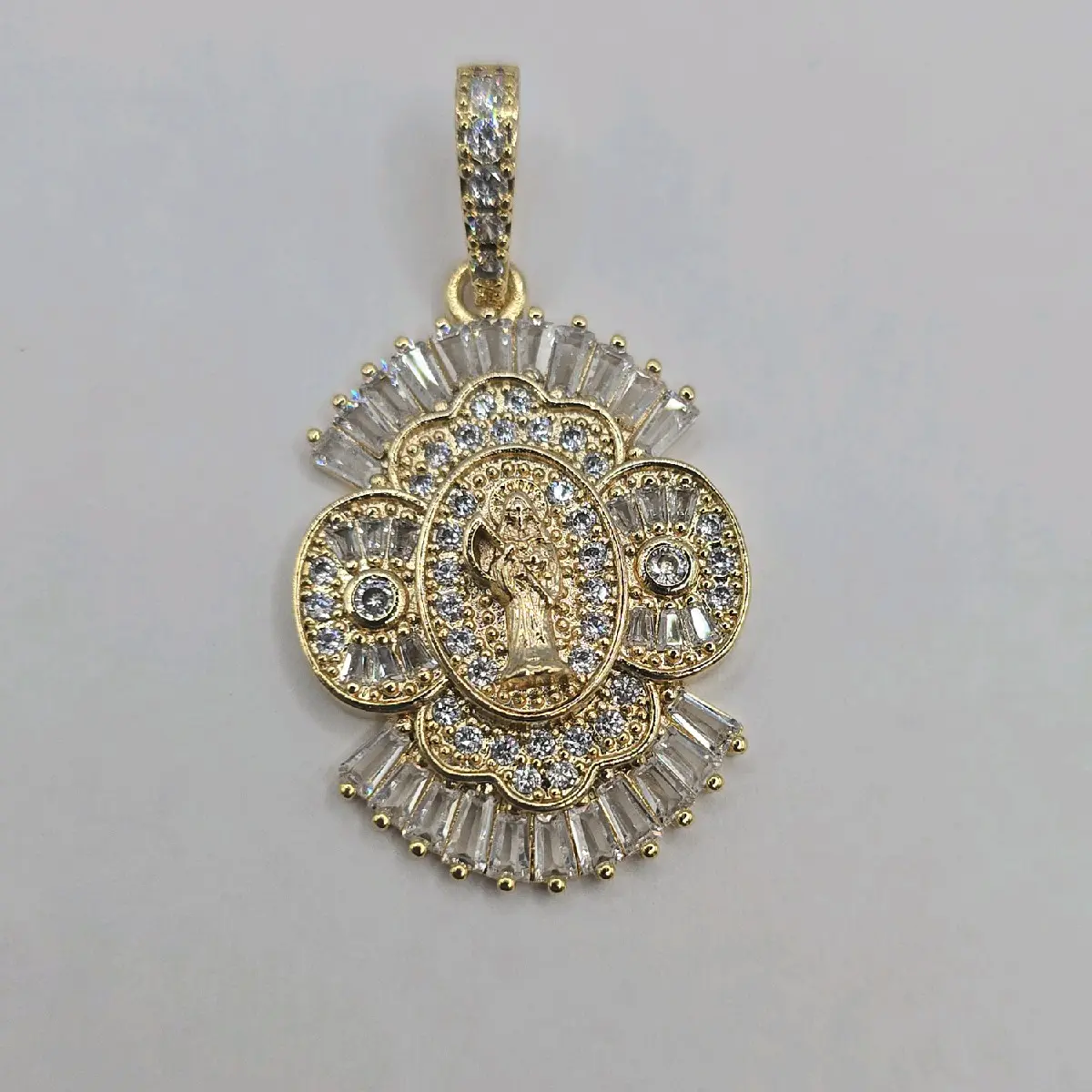 LA SANTA MUERTE/ THE GRIM REAPER PENDANT ONLY NO CHAIN fashion clear stone's  gold-plated