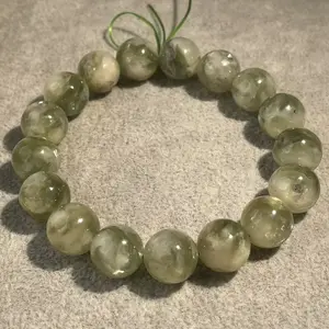 Light green emerald quartz