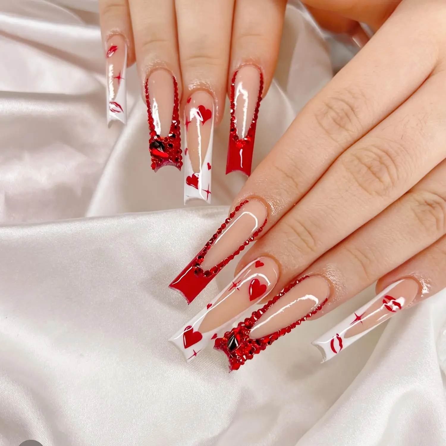 Heart Pattern Fake Nails with Nail File & Jelly Glue, 10pcs/set Long Coffin Press on Nails for Women & Girls DIY Nail Art, Elegant Rhinestone Decorated Stick on Nails Kit, Wedding Nails, Decorative Nails, Rhinestone Embellished, Glittering Fake Nails