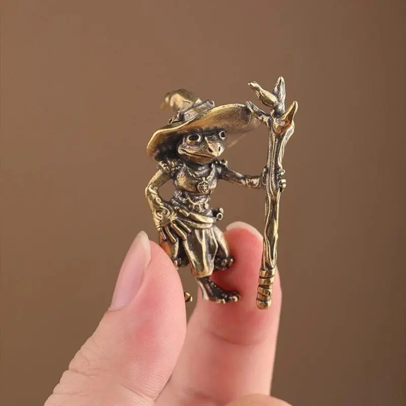 Vintage Frog Witch Statue, 1 Count Miniature Figurine, Figurines Decor, Multifunctional Home and Office Decoration, Sculpture Desk Decor, Bookshelf Desktop Ornament, Indoor Home Decoration, Interior Decoration Accessories