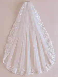 Elegant Lace-Trimmed Wedding Veil — Mantilla Veil 90cm Bridal Veil featuring Delicate Floral Embroidery on Soft Tulle; A Classic Ivory, Fingertip-Length Veil Perfect for Wedding Ceremonies and Photography