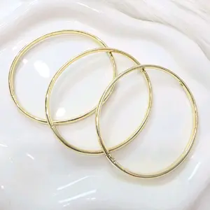 B4 set de bangles abiertos ovalados... Grosor 3mm x 6 inches .Laminado en 14k