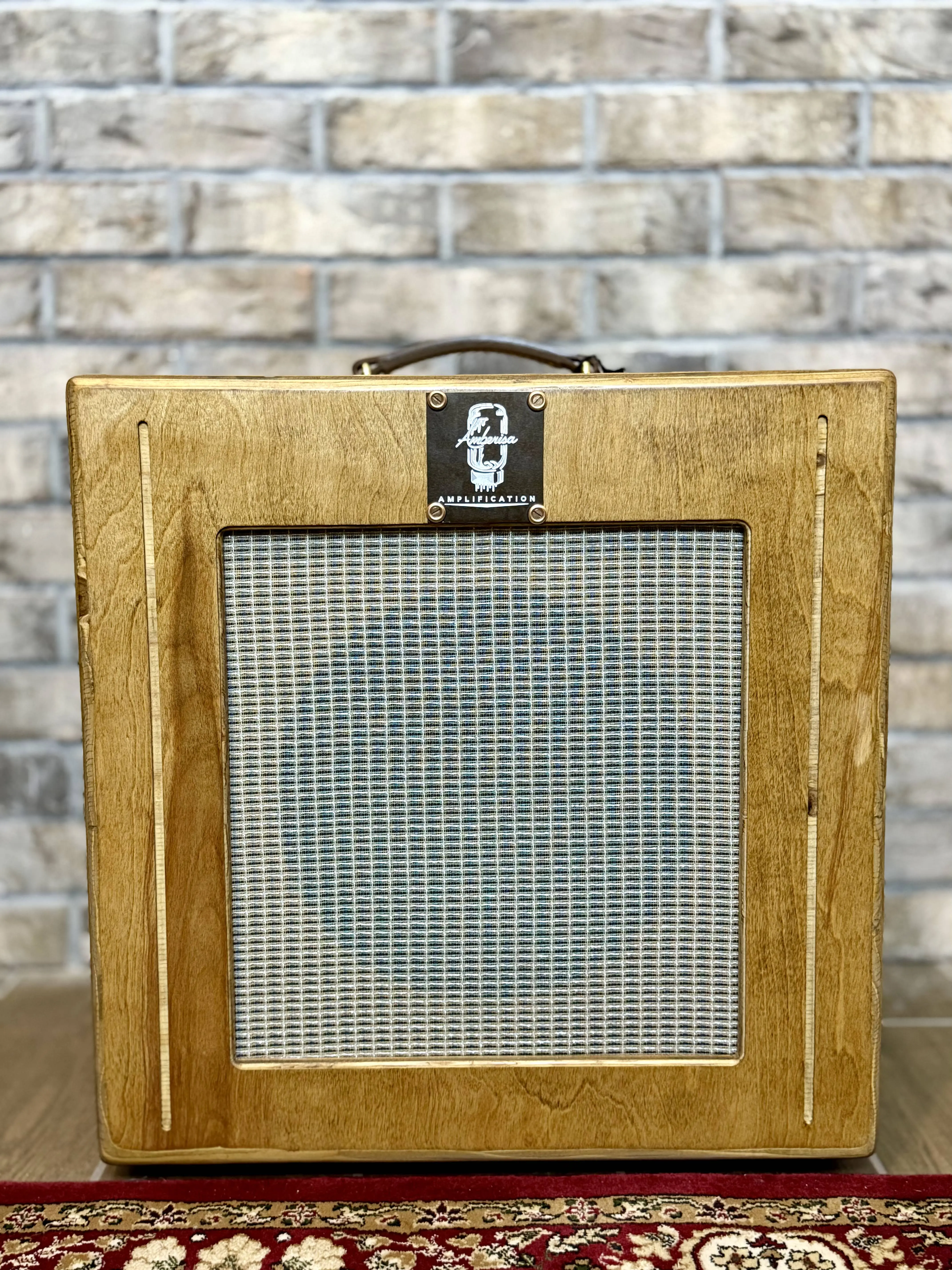 Amberisa Amplification Handwired Guitar Speaker Cabinet - Model: AA112LG - Golden Oak