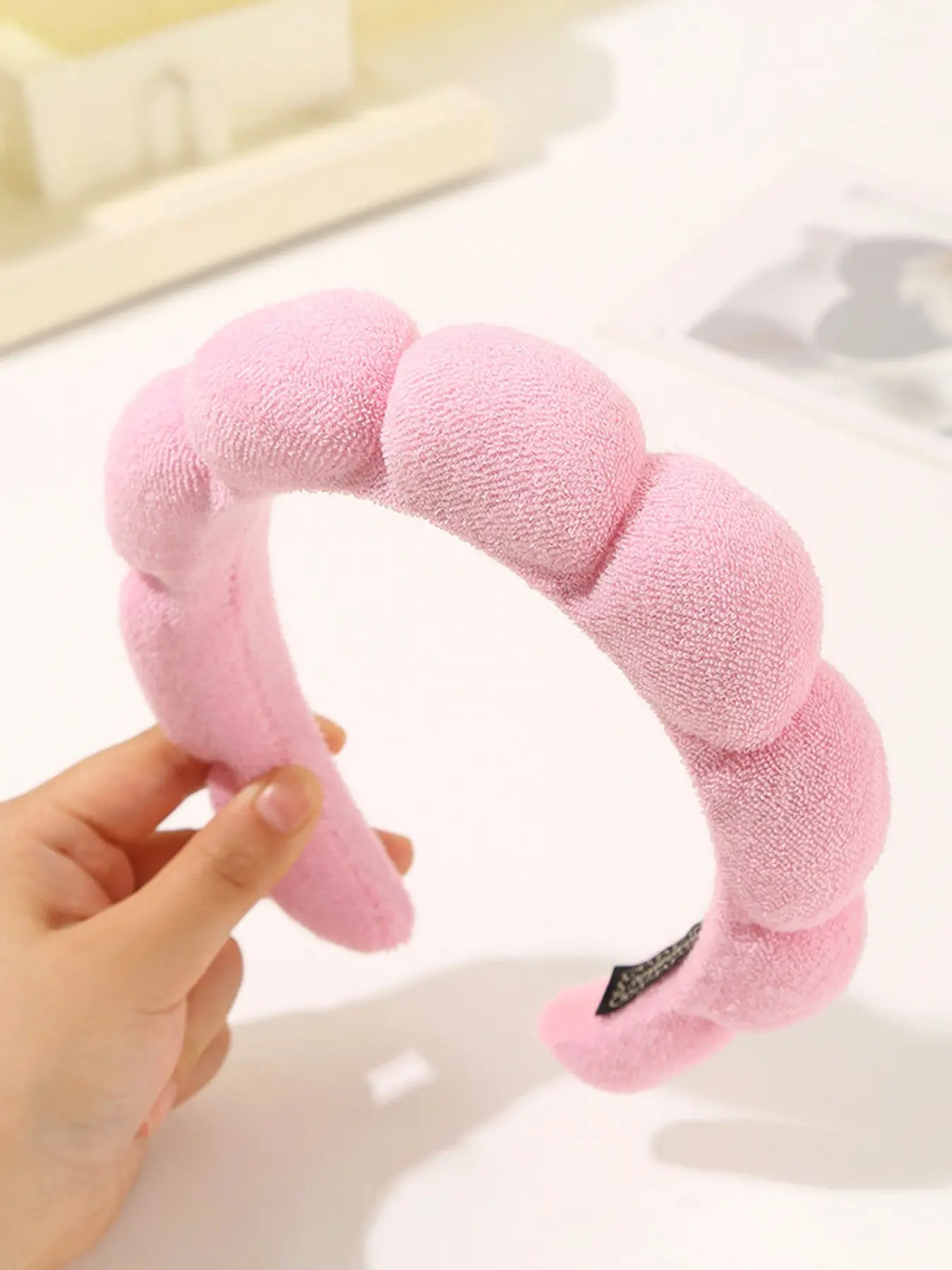Women's Cloud-Shaped Headband, Cute Soft Puffy Spa Headband for Face Washing, Makeup, Bath, and Shower, Cute Headbands