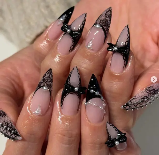 Black Lace Bow Press On Nails, Gothic Stiletto Tips, Pearl French Nail Art, Elegant Dark Coquette Luxury Handmade False Nails for Women