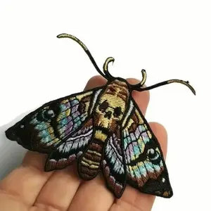 Colorful Moth Embroidered Patch, 1 Count Mixed Color Vibrant Insect lron-on/Sew-on EmbellishmentSuitable for Clothing and DlY Crafts, Unique