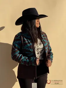 Ariat Women's Lady Fitted Aurora Soft-Shell Jacket, Women's Outerwear with Pockets, Style 10052521