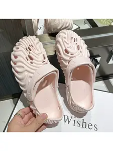 Women's Wave Texture Closed-Toe Clogs, Thick-Sole Anti-Slip Outdoor Slides