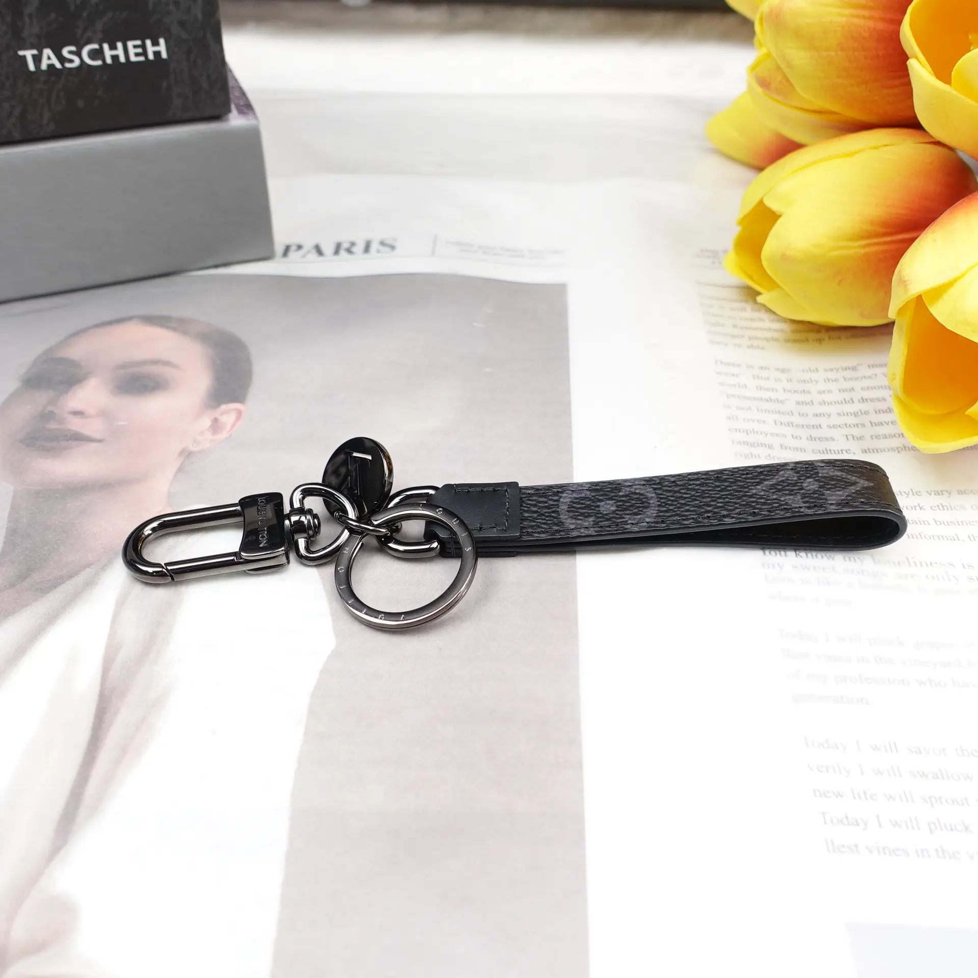 Pre-owned Louis Vuitton Black Metal Bag Charm T10231079