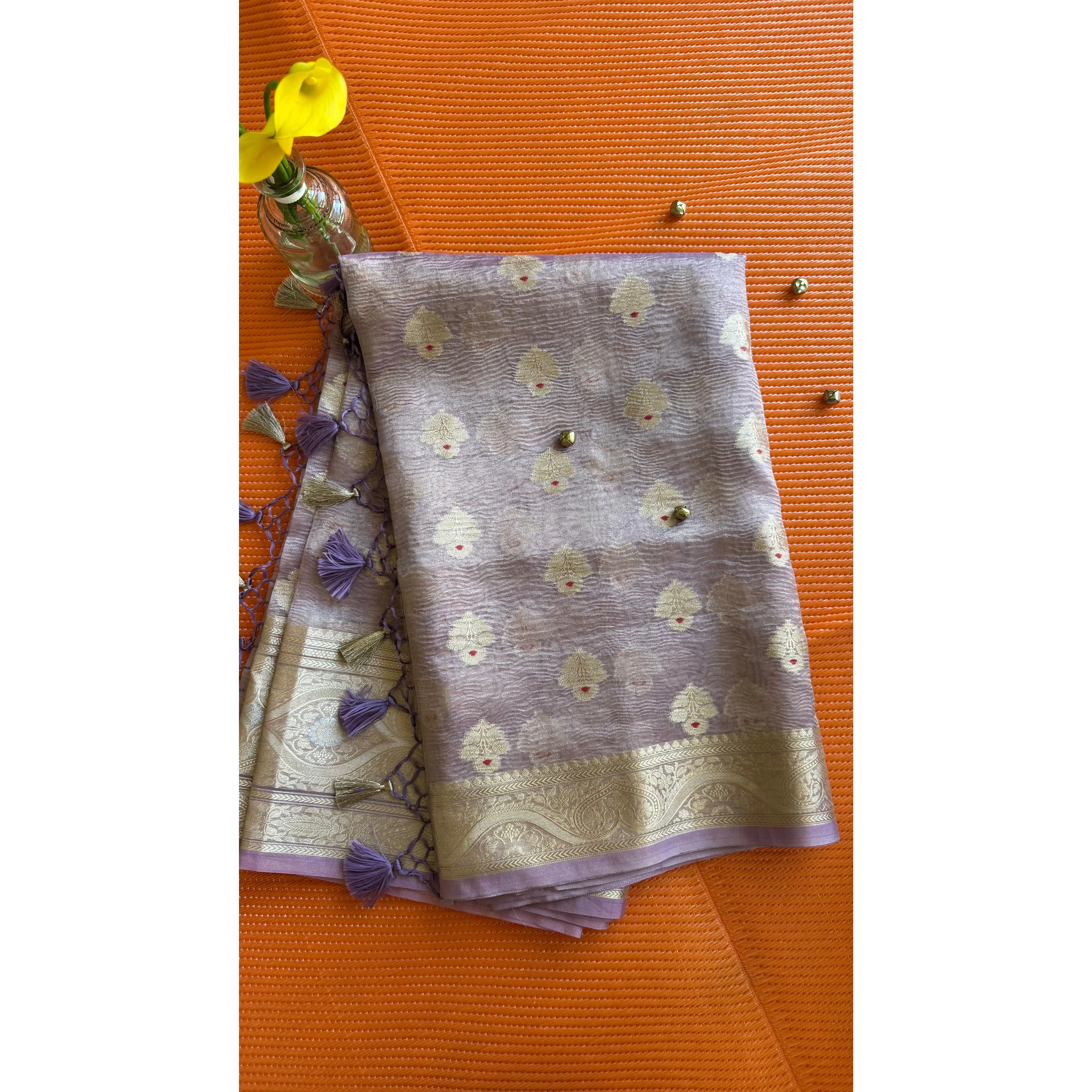 Nivritti Saree