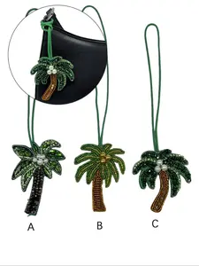 Handmade Beaded Coconut Tree Bag Charm, Simple Elegant Handcrafted Jewelry Accessory, Perfect for DIY Bags & Gifts, Purse Accessories, Stylish Playful Charm, Trendy Bag Charms