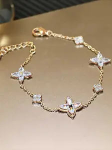 A four-pointed star flower fashion bracelet, simple and fashionable Japanese and Korean style, suitable for daily life and banquets